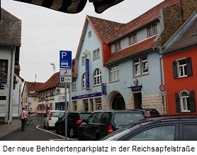 Behindertenparkplatz in der Reichsapfelstraße