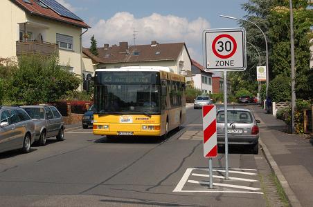 Einmündung der Hermann-Löns- in die Freudenbergstraße